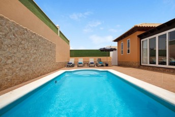 Villa Contenta with Pool & Wi-Fi